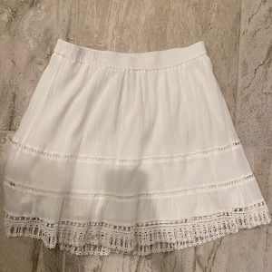 White Old Navy skirt
